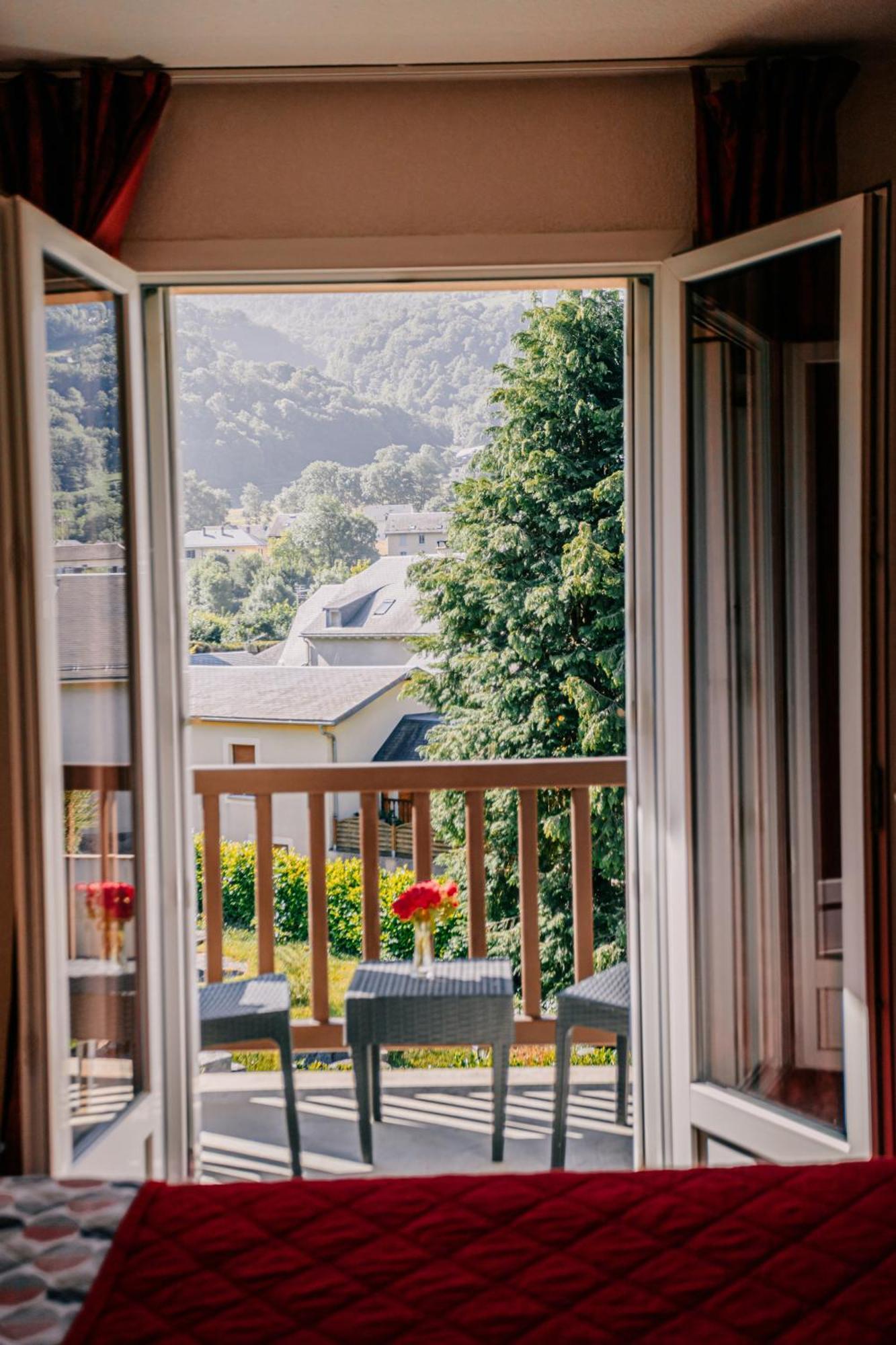 Hotel Le Montaigu Luz-Saint-Sauveur Exterior photo